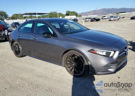 2021 Mercedes-Benz A 220 z USA, uszkodzony, nr VIN W1K3G4EB0MJ288120